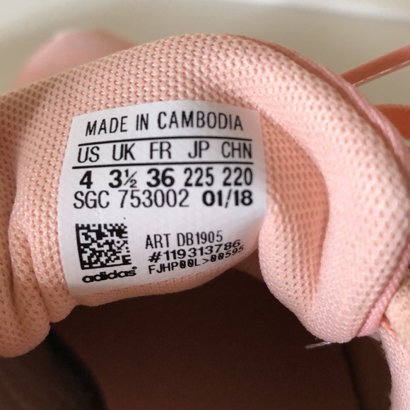 SALE! 🍑 ADIDAS Pink-Peach Lightweight Sneakers Youth Shoe Fits Women’s 6/6.5 - Picture 11 of 14
